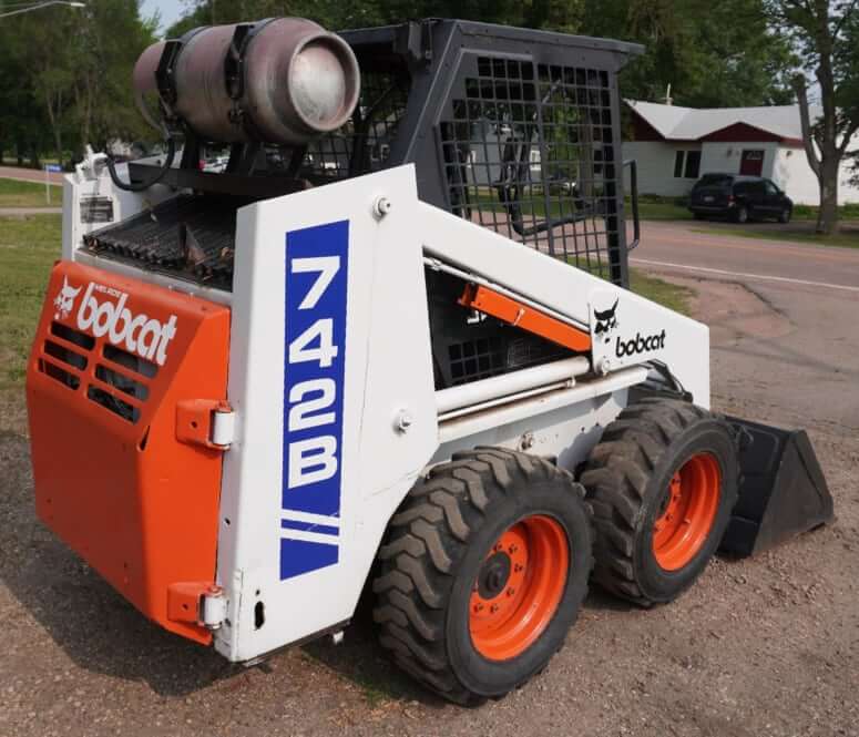 Bobcat 742B Skid Steer Loader with LPG Tank