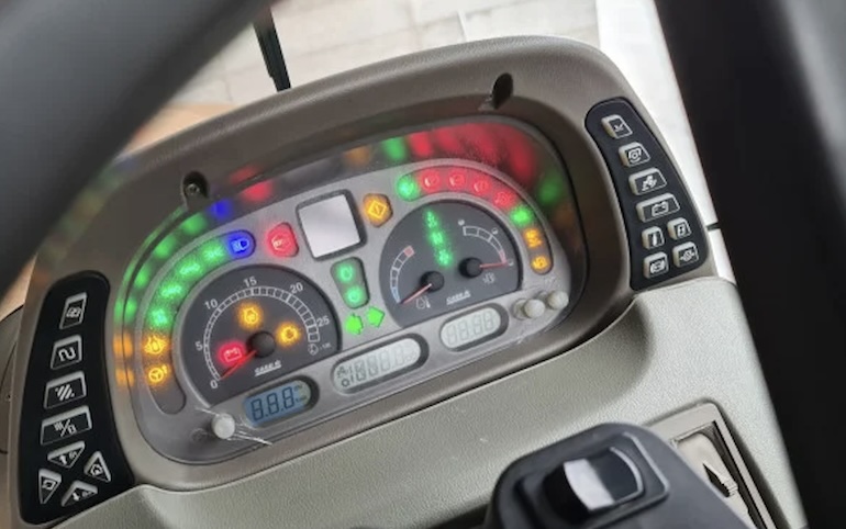 Case IH Maxxum Series Tractor Dashboard Warning Lights