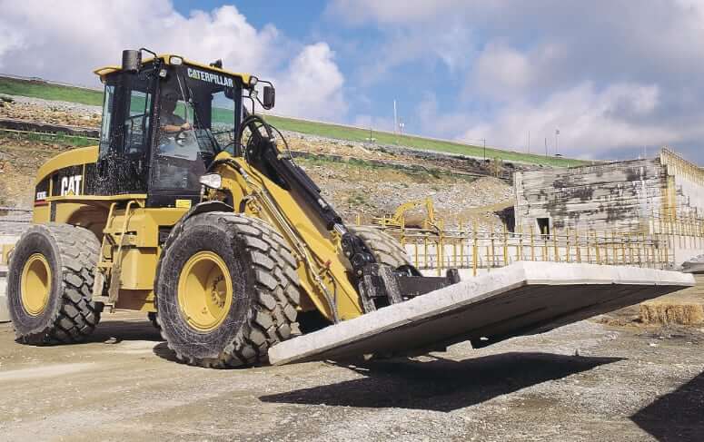 CAT 930G Wheel Loader with Pallet Forks