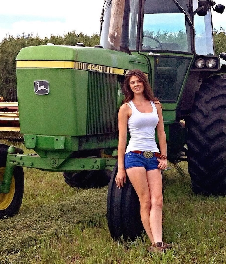 Legendary John Deere 4440 Row-Crop Tractor