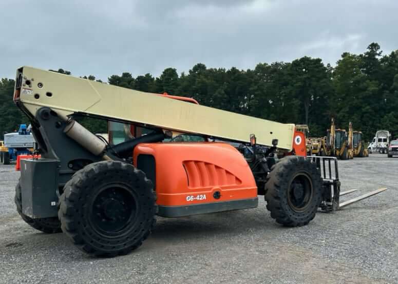 JLG G6-42A Telehandler Attachments