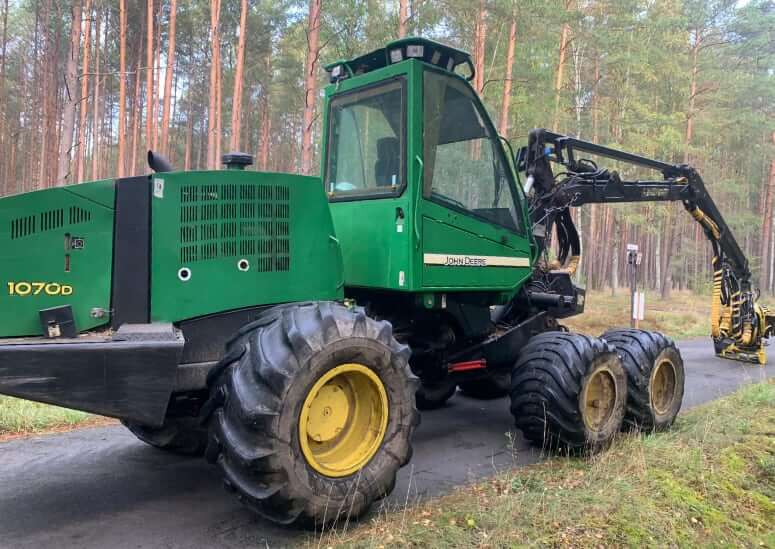 John Deere 1070D Harvester Transmission Specs