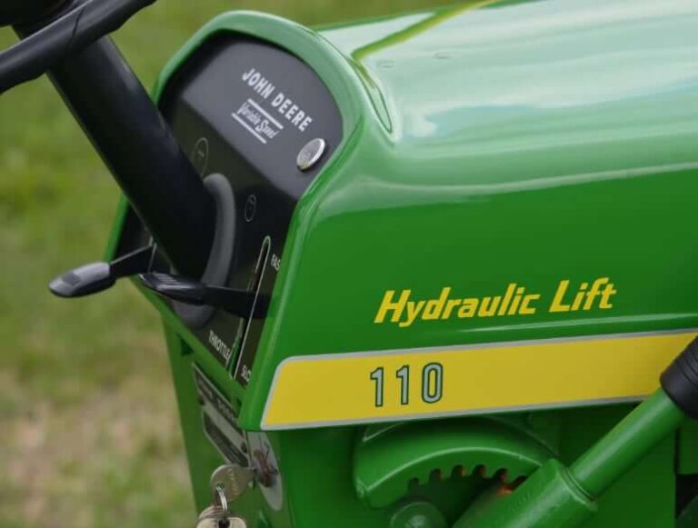 John Deere 110 Lawn Tractor (19631974) Specs, Weight, Dimensions
