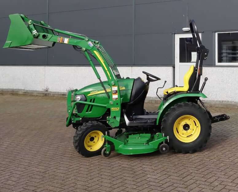 John Deere 2320 Utility Tractor Specs