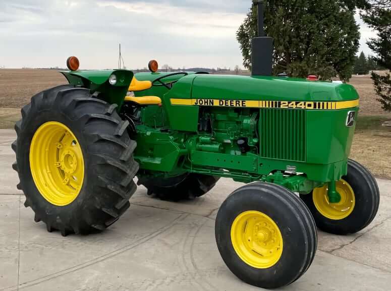 John Deere 2440 Tractor Specs