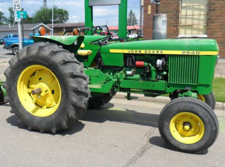 John Deere 2640 Tractor Specs