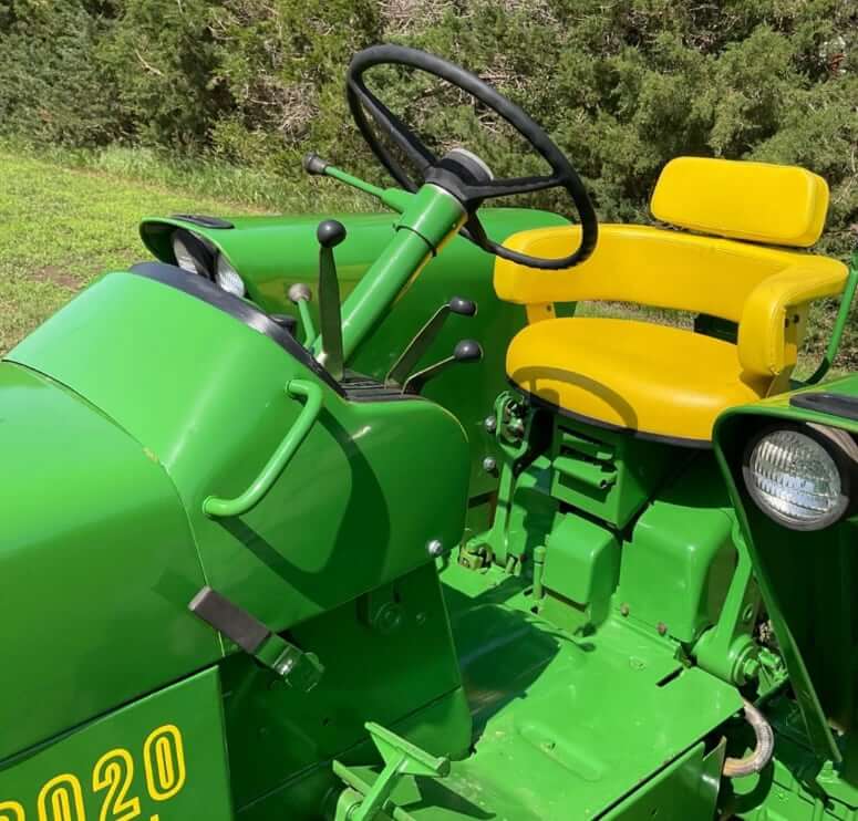 John Deere 3020 2WD Utility Tractor Specs