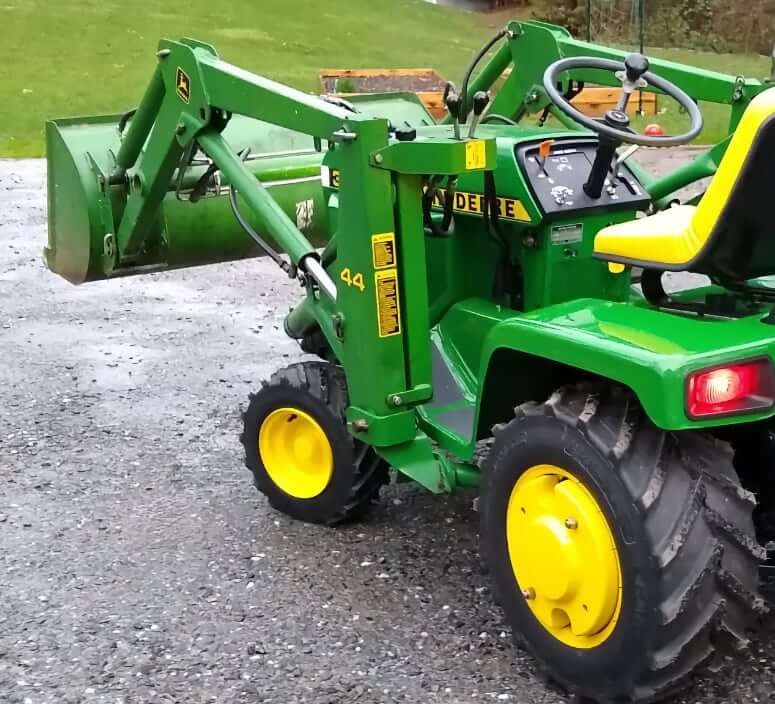 John Deere 318 Tractor with 44 Loader