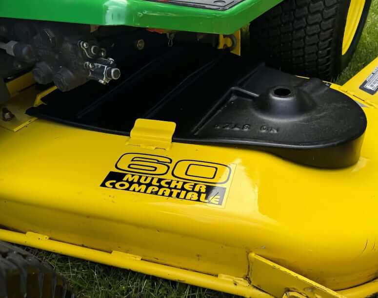 John Deere 425 with 60 in Lawn Mower Attachment