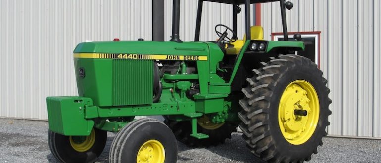 John Deere 4440 Row-Crop Tractor