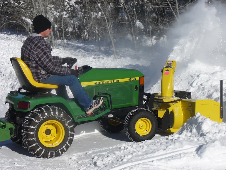 John Deere 445 Snowblower