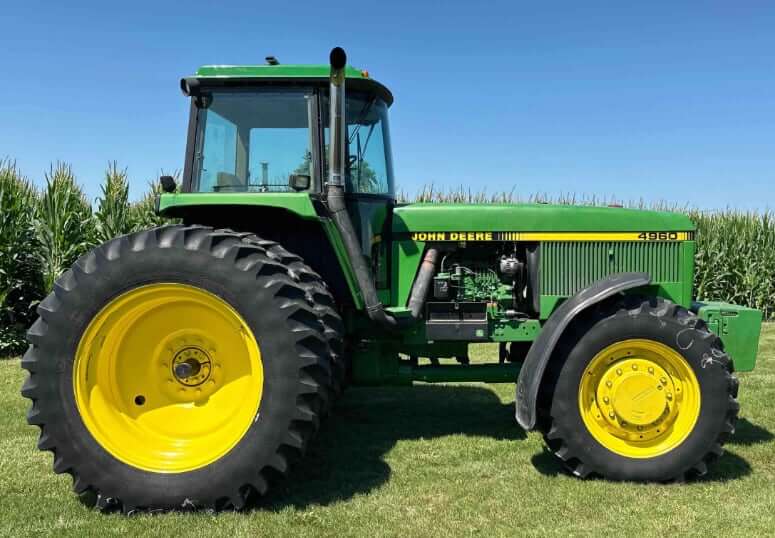 John Deere 4960 Tractor Capacities