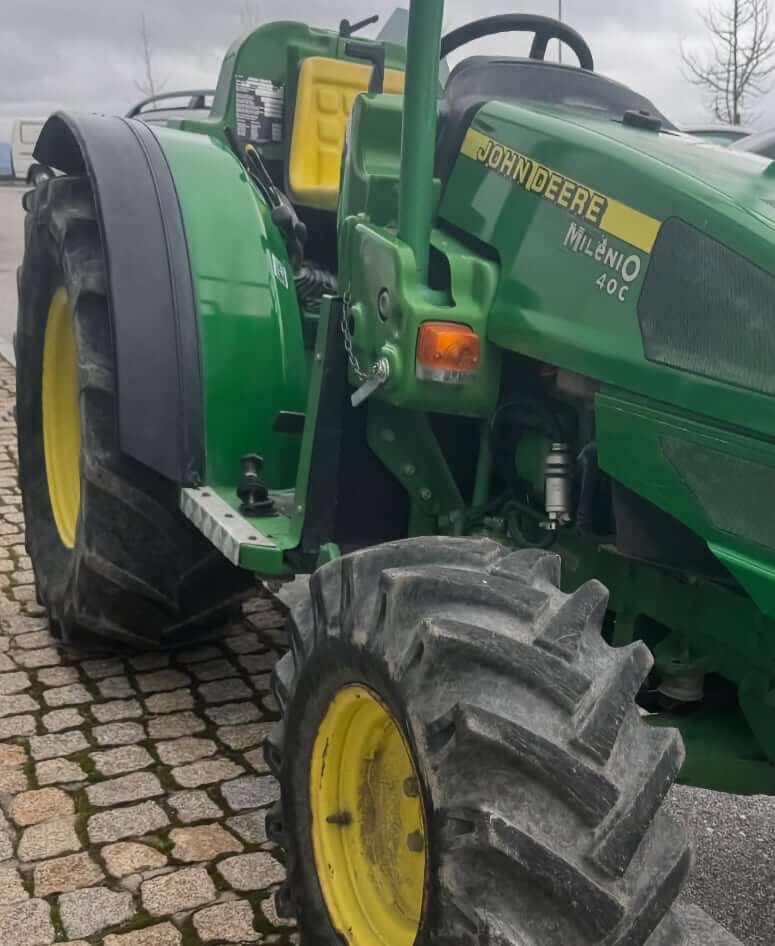John Deere Milenio 40C Specifications