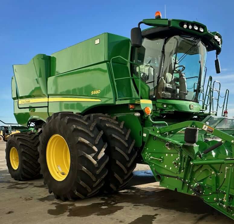 John Deere S680 Combine Weight and Dimensions