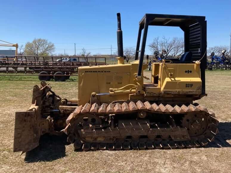 Komatsu D31P-17 Dozer Weight and Dimensions