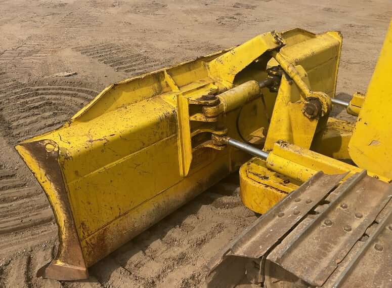 Komatsu D37P-5 Dozer Blade Specs