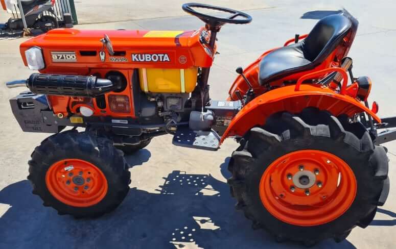 Kubota B7100 Tractor Dimensions