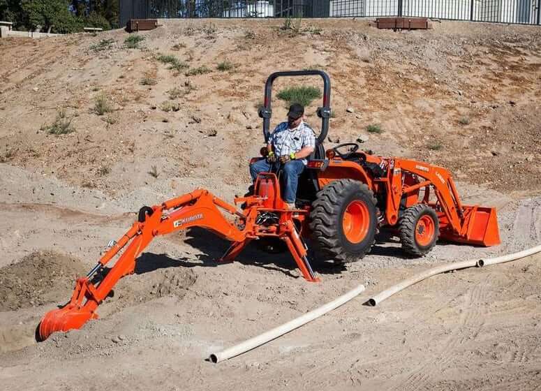 Kubota L3301 Tractor with BH77 Backhoe