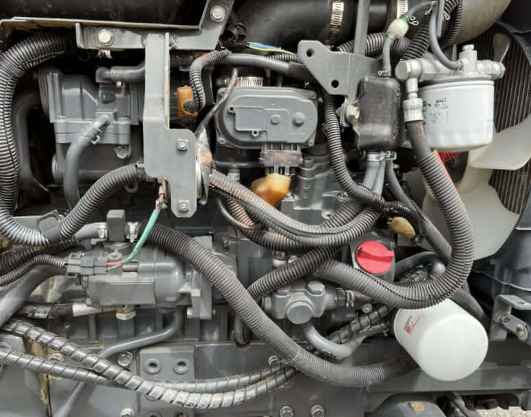 Kubota L4701 Service Refill Capacities