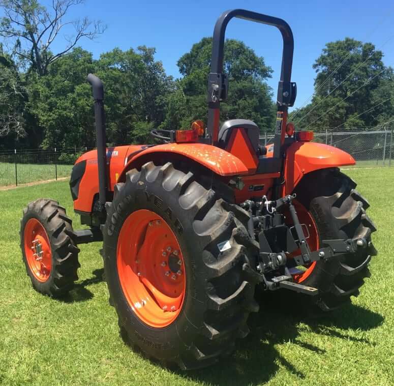 Kubota M7060 Tractor with ROPS