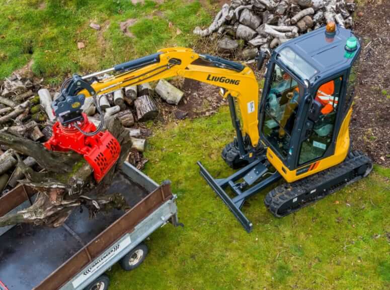 LiuGong 9018F Mini Excavator with Grapple Attachment