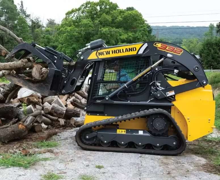 New Holland C332 Compact Track Loader with Grapple