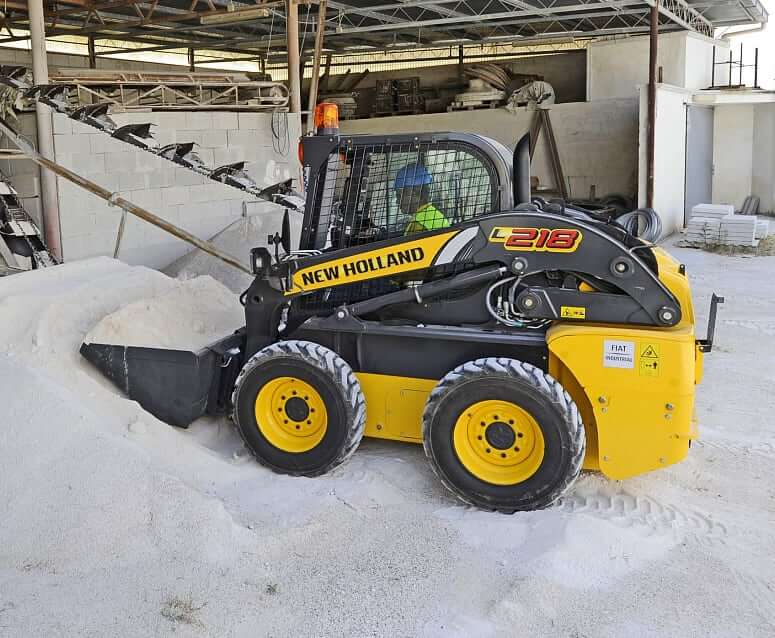 New Holland L218 Skid Steer Loader Specs
