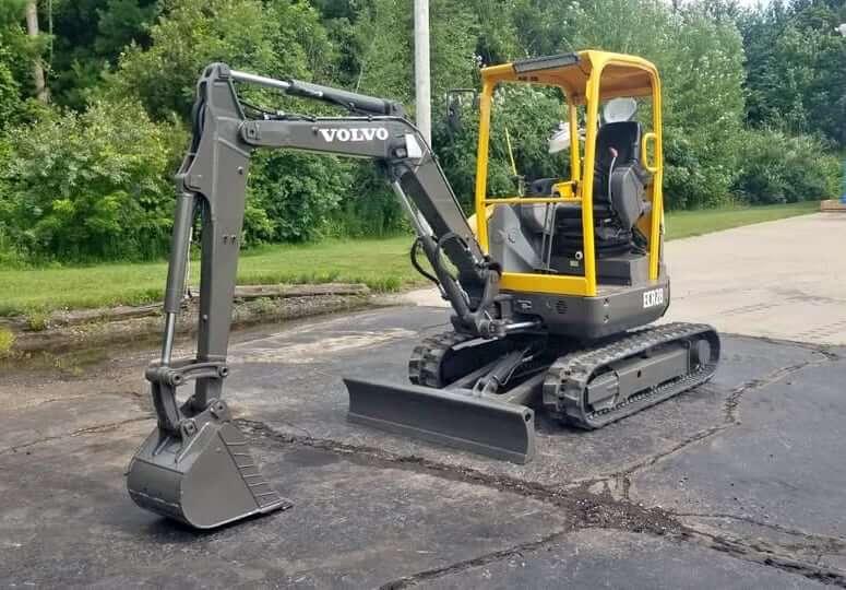 Volvo ECR28 Mini Excavator Dozer Blade Specs
