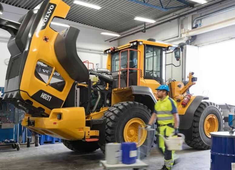 Volvo L120H Service Refill Capacities