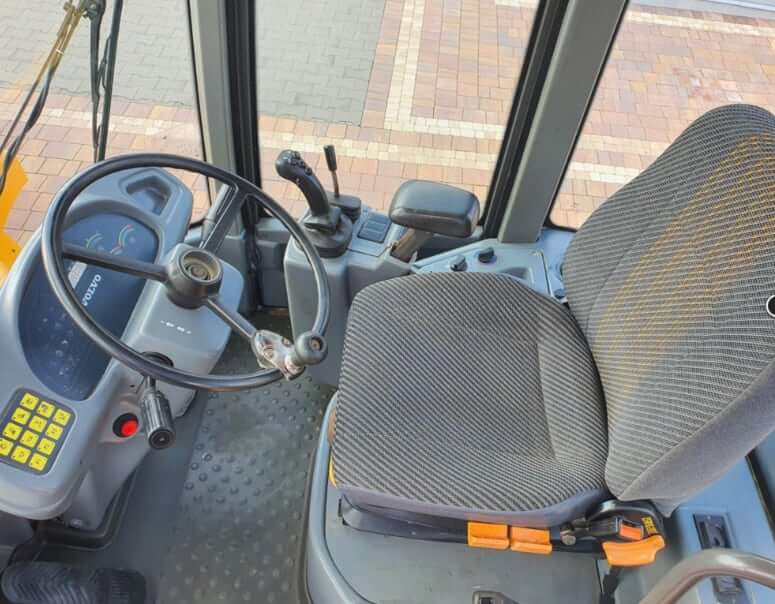 Volvo L35B Wheel Loader Cab Interior